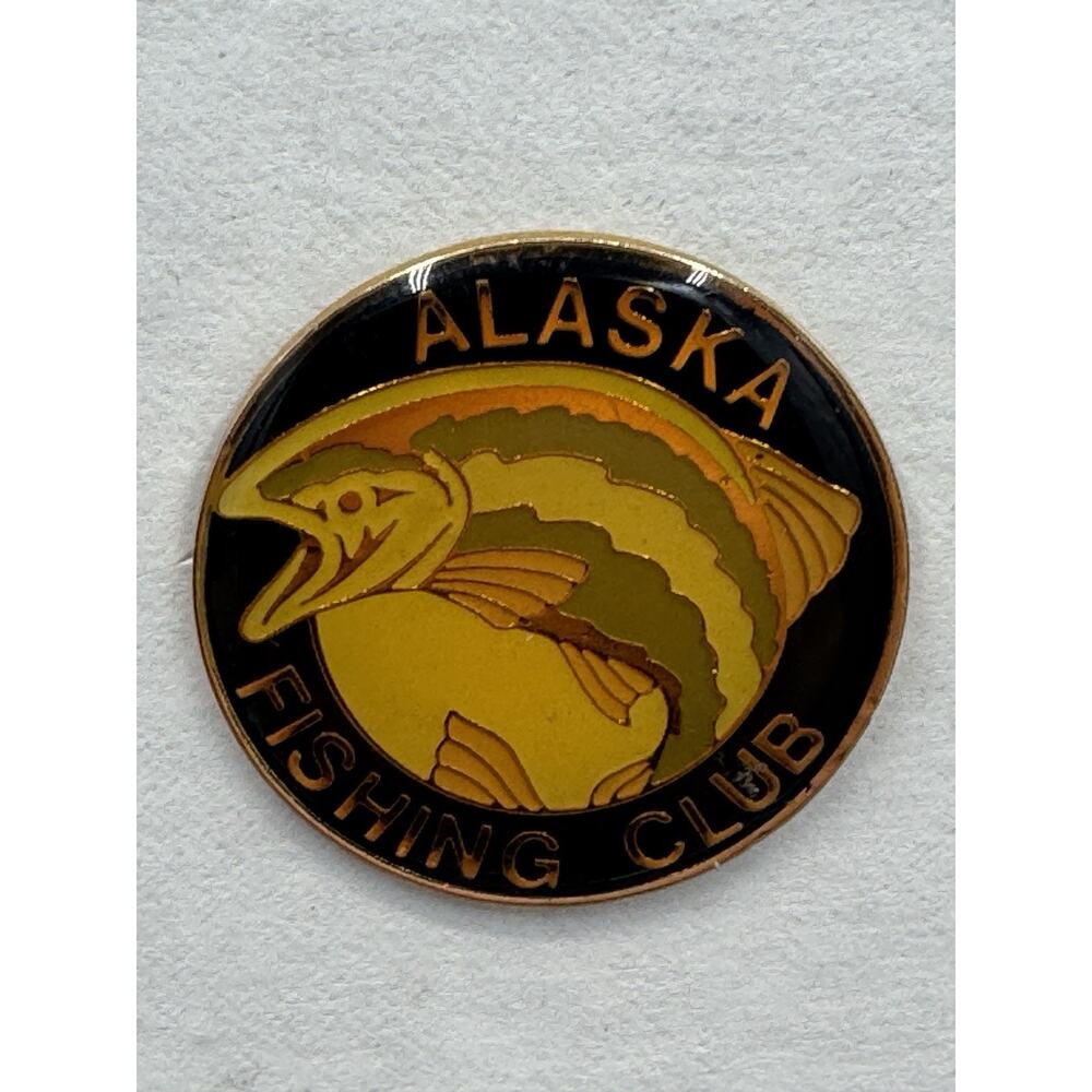 Vintage Alaska Fishing Club Round Enamelβ Lapel Hat Pin